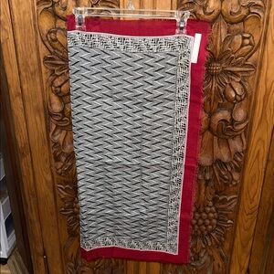 EUC Italian Scarf